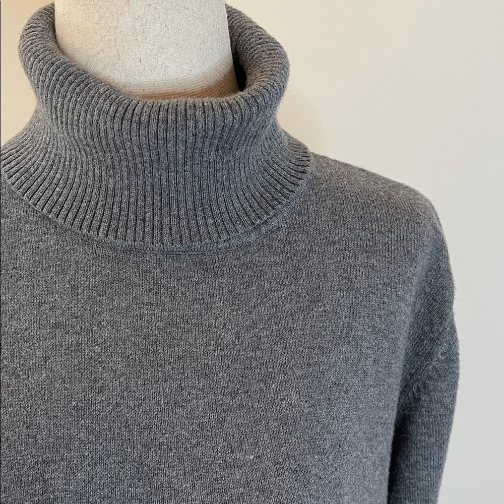 LL Bean Signature Gray Cotton Cashmere Turtleneck Sweater XL Petite | Normcore - Picture 2 of 5